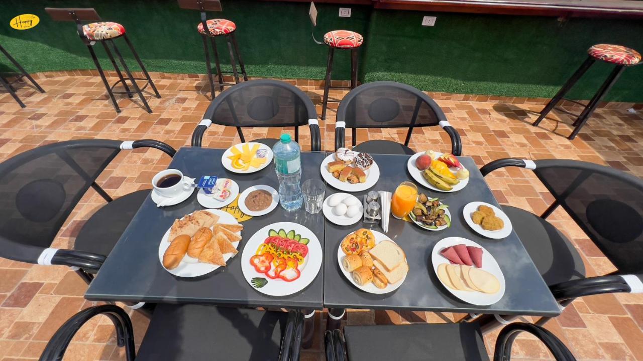 Happy View Inn Kafret el-Gabal Exteriör bild